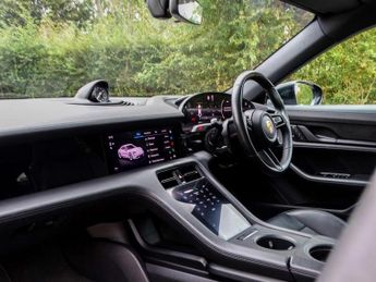 Porsche Taycan Performance Plus 93.4kWh 4S Auto 4WD 4dr (11kW Charger)
