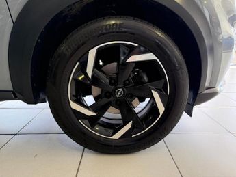 Nissan Juke 1.0 DIG-T N-Connecta SUV 5dr Petrol DCT Auto