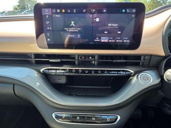 Fiat 500e 42kWh La Prima Hatchback 3dr Electric Auto (118 ps)
