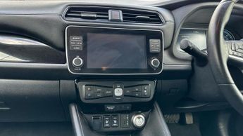 Nissan Leaf 39kWh N-Connecta Hatchback 5dr Electric Auto (150 ps)