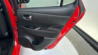 Nissan Leaf 39kWh N-Connecta Hatchback 5dr Electric Auto (150 ps)