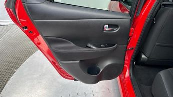 Nissan Leaf 39kWh N-Connecta Hatchback 5dr Electric Auto (150 ps)