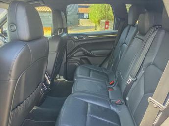 Porsche Cayenne 3.0 TD V6 Tiptronic 4WD Euro 5 (s/s) 5dr