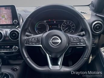 Nissan Juke 1.6 N-Connecta SUV 5dr Petrol Hybrid Auto Euro 6 (143 ps)