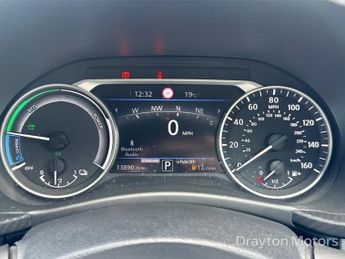 Nissan Juke 1.6 N-Connecta SUV 5dr Petrol Hybrid Auto Euro 6 (143 ps)