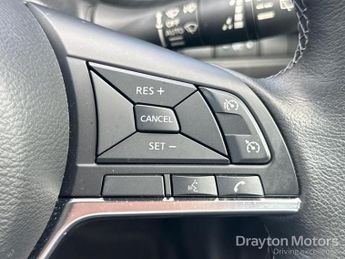 Nissan Juke 1.6 N-Connecta SUV 5dr Petrol Hybrid Auto Euro 6 (143 ps)