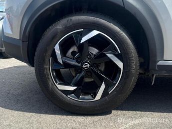 Nissan Juke 1.6 N-Connecta SUV 5dr Petrol Hybrid Auto Euro 6 (143 ps)