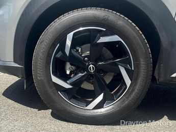 Nissan Juke 1.6 N-Connecta SUV 5dr Petrol Hybrid Auto Euro 6 (143 ps)