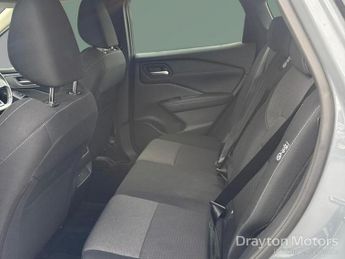 Nissan Qashqai 1.3 DIG-T MHEV N-Connecta SUV 5dr Petrol Hybrid XTRON Euro 6 (s/