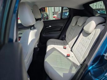Fiat 600e 54kWh La Prima SUV 5dr Electric Auto (156 ps)