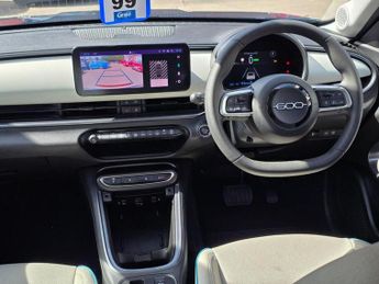 Fiat 600e 54kWh La Prima SUV 5dr Electric Auto (156 ps)
