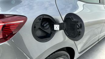 Renault Clio 1.6 E-TECH Evolution Hatchback 5dr Petrol Hybrid Auto Euro 6 (s/