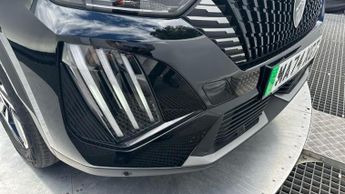 Peugeot E-2008 50kWh Allure SUV 5dr Electric Auto (11kW Charger) (136 ps)