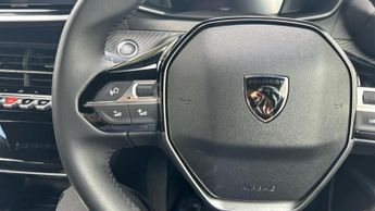 Peugeot E-2008 50kWh Allure SUV 5dr Electric Auto (11kW Charger) (136 ps)