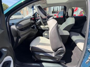 Fiat 500e 42kWh La Prima Hatchback 3dr Electric Auto (118 ps)