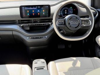 Fiat 500e 42kWh La Prima Hatchback 3dr Electric Auto (118 ps)