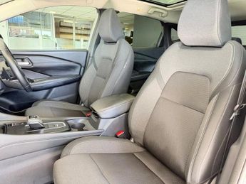 Nissan Qashqai 1.3 DIG-T MHEV N-Connecta SUV 5dr Petrol Hybrid XTRONIC