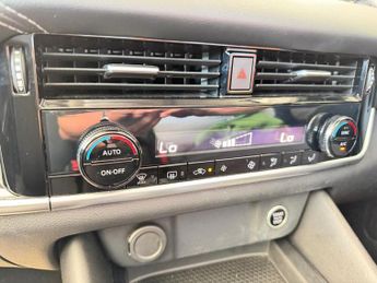 Nissan Qashqai 1.3 DIG-T MHEV N-Connecta SUV 5dr Petrol Hybrid XTRONIC