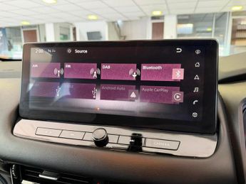 Nissan Qashqai 1.3 DIG-T MHEV N-Connecta SUV 5dr Petrol Hybrid XTRONIC