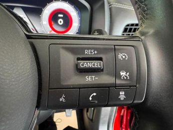 Nissan Qashqai 1.3 DIG-T MHEV N-Connecta SUV 5dr Petrol Hybrid XTRONIC