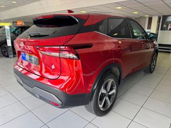 Nissan Qashqai 1.3 DIG-T MHEV N-Connecta SUV 5dr Petrol Hybrid XTRONIC
