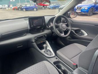 Toyota Yaris 1.5 Hybrid Icon 5dr CVT