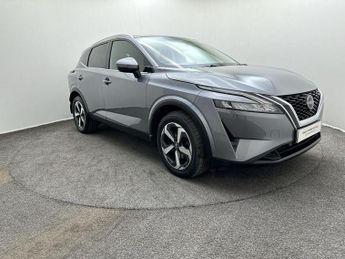 Nissan Qashqai 1.3 DiG-T MH N-Connecta [Glass Roof] 5dr