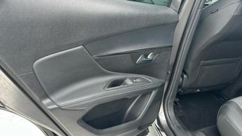 Peugeot 3008 1.2 PureTech Allure SUV 5dr Petrol EAT Euro 6 (s/s) (130 ps)