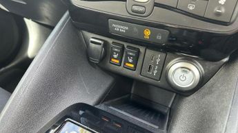 Nissan Leaf 39kWh N-Connecta Hatchback 5dr Electric Auto (150 ps)