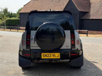 Land Rover Defender 110 3.0 D250 MHEV X-Dynamic HSE SUV 5dr Diesel Auto 4WD Euro 6 (s/s)