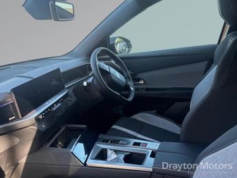 Vauxhall Grandland 1.2 Ultimate SUV 5dr Petrol Hybrid e-DCT Euro 6 (s/s) (145 ps)