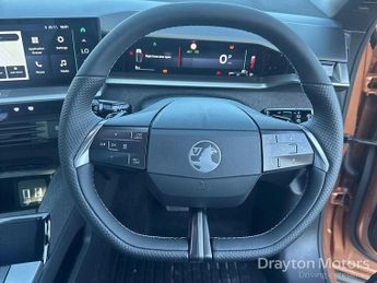 Vauxhall Grandland 1.2 Ultimate SUV 5dr Petrol Hybrid e-DCT Euro 6 (s/s) (145 ps)