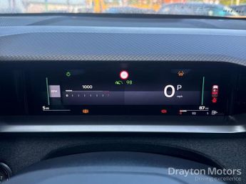 Vauxhall Grandland 1.2 Ultimate SUV 5dr Petrol Hybrid e-DCT Euro 6 (s/s) (145 ps)