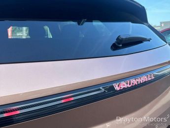 Vauxhall Grandland 1.2 Ultimate SUV 5dr Petrol Hybrid e-DCT Euro 6 (s/s) (145 ps)