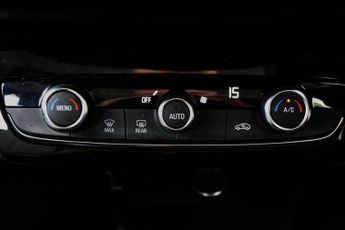Vauxhall Corsa Electric 50kWh Design Hatchback 5dr Electric Auto (136 ps)