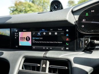 Porsche Taycan Performance 79.2kWh Auto RWD 4dr (11kW Charger)