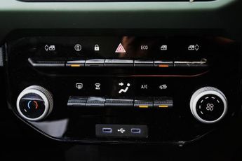 Dacia Spring 65 26.8kWh EXTREME Hatchback 5dr Electric Auto (65 ps)
