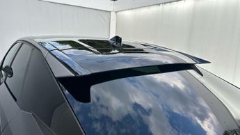 Peugeot E-3008 73kWh GT SUV 5dr Electric Auto (210 ps)