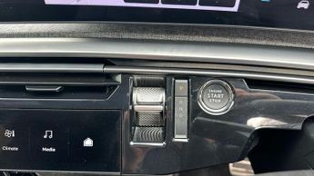 Peugeot E-3008 73kWh GT SUV 5dr Electric Auto (210 ps)