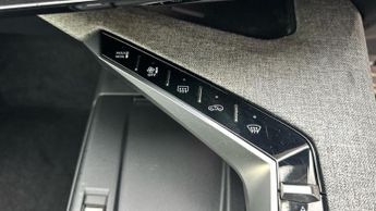 Peugeot E-3008 73kWh GT SUV 5dr Electric Auto (210 ps)