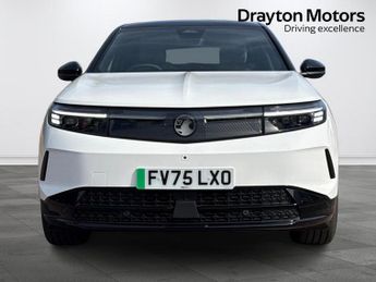 Vauxhall Grandland Electric 73kWh Ultimate SUV 5dr Electric Auto (213 ps)