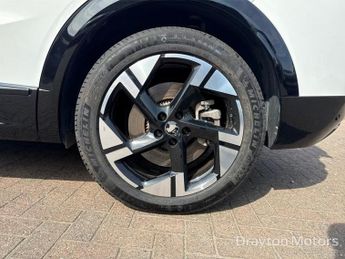 Vauxhall Grandland Electric 73kWh Ultimate SUV 5dr Electric Auto (213 ps)