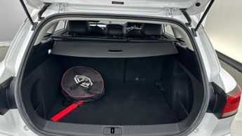 MG MG5 61.1kWh Exclusive Long Range Estate 5dr Electric Auto (156 ps)