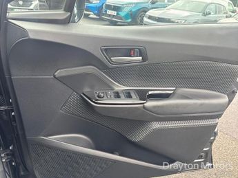 Toyota C-HR 1.8 VVT-h GR SPORT SUV 5dr Petrol Hybrid CVT Euro 6 (s/s) (122 p