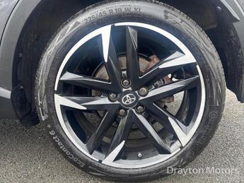Toyota C-HR 1.8 VVT-h GR SPORT SUV 5dr Petrol Hybrid CVT Euro 6 (s/s) (122 p
