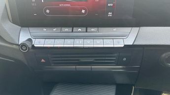 Vauxhall Astra 1.2 Turbo GS Sports Tourer 5dr Petrol Auto Euro 6 (s/s) (130 ps)