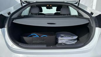 Hyundai IONIQ 38.3kWh Premium Hatchback 5dr Electric Auto (136 ps)