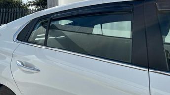 Hyundai IONIQ 38.3kWh Premium Hatchback 5dr Electric Auto (136 ps)