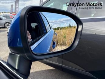 Nissan Qashqai 1.3 DIG-T MHEV N-Connecta SUV 5dr Petrol Hybrid XTRON Euro 6 (s/