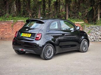 Fiat 500e 42kWh Icon Hatchback 3dr Electric Auto (118 ps)